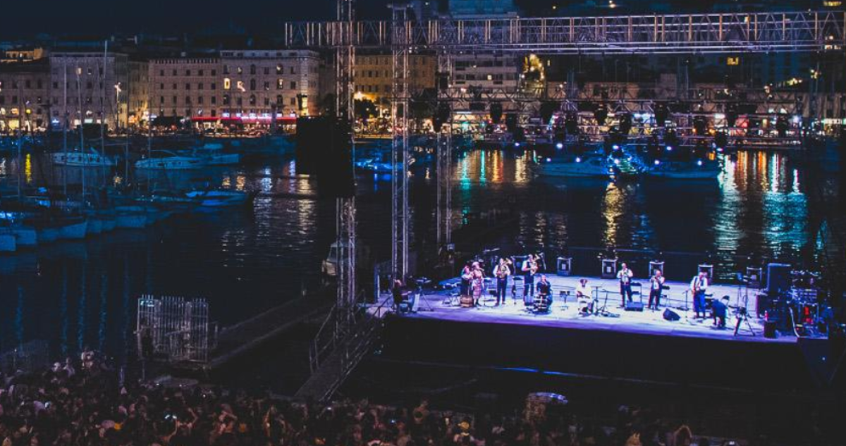 assistez à un concert gratuit à marseille et découvrez des artistes talentueux dans une ambiance festive. ne manquez pas cet événement musical inoubliable au cœur de la cité phocéenne !
