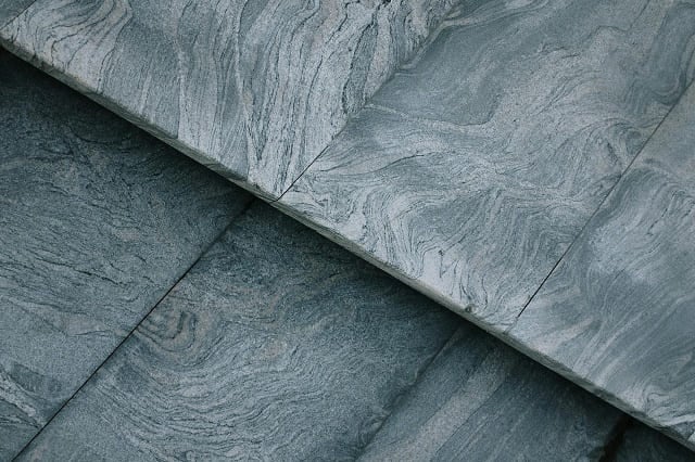 découvrez les désavantages du béton imprimé, notamment sa tendance à se fissurer, son coût d'entretien et les limitations en matière de design. informez-vous sur les inconvénients de ce matériau populaire pour faire le choix le plus éclairé pour vos projets extérieurs.