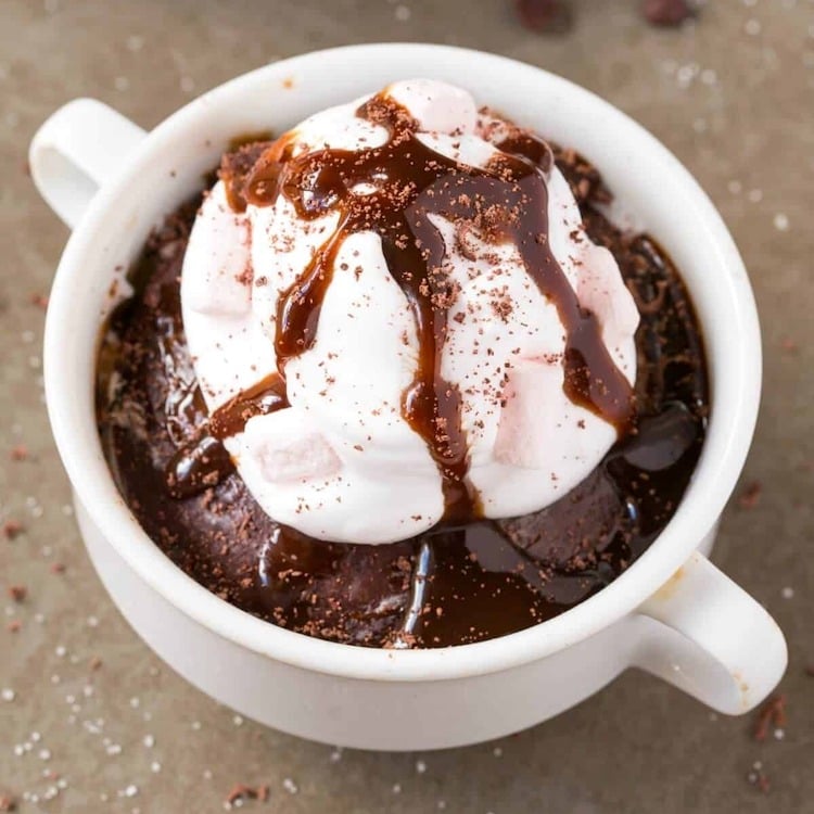 découvrez des recettes irrésistibles de desserts pour accompagner vos salades de fruits. éveillez vos papilles avec des options délicieuses et saines, parfaites pour chaque occasion. transformez vos fruits en véritables chefs-d'œuvre sucrés!