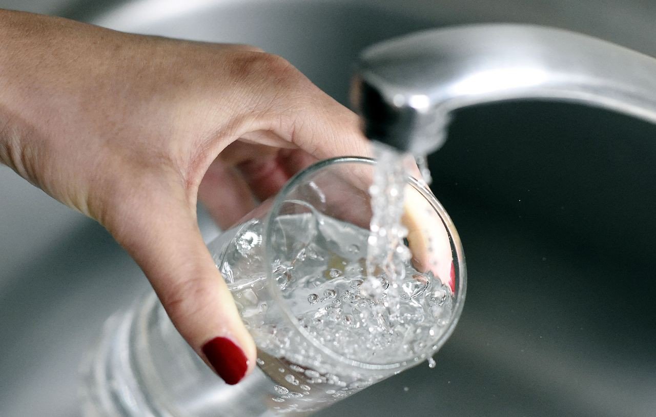 découvrez les techniques pour obtenir de l'eau alcaline et explorez ses nombreux avantages pour la santé. apprenez comment l'eau alcaline peut optimiser votre bien-être et hydrater votre corps de manière efficace.