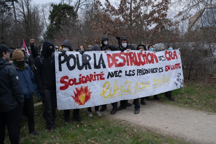 découvrez les enjeux et les mesures d'expulsion des délinquants à marseille. analyse des actions mises en place pour assurer la sécurité dans la ville et réduire la criminalité.