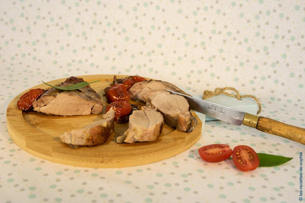 découvrez notre délicieuse recette de filet mignon au four, une viande tendre et savoureuse, cuite à la perfection. parfaite pour un dîner en famille ou une occasion spéciale, ce plat allie simplicité et raffinement. suivez nos conseils pour assaisonner et accompagner cette pièce de viande avec des légumes ou une sauce onctueuse.