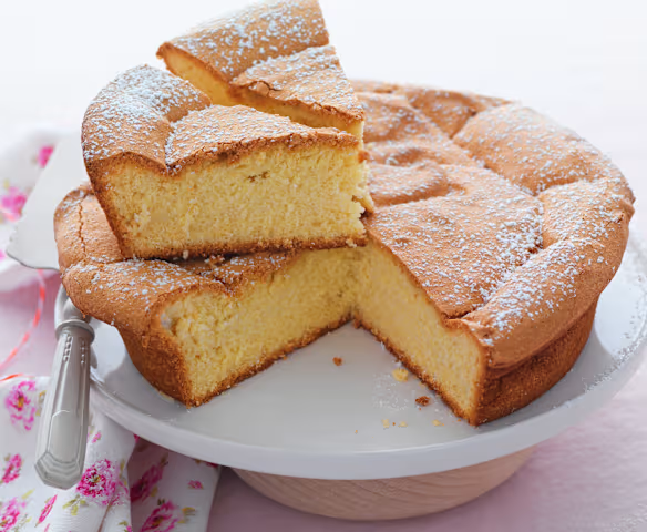 🖼️ Photo du gâteau poudré de sucre glace sur nappe vichy