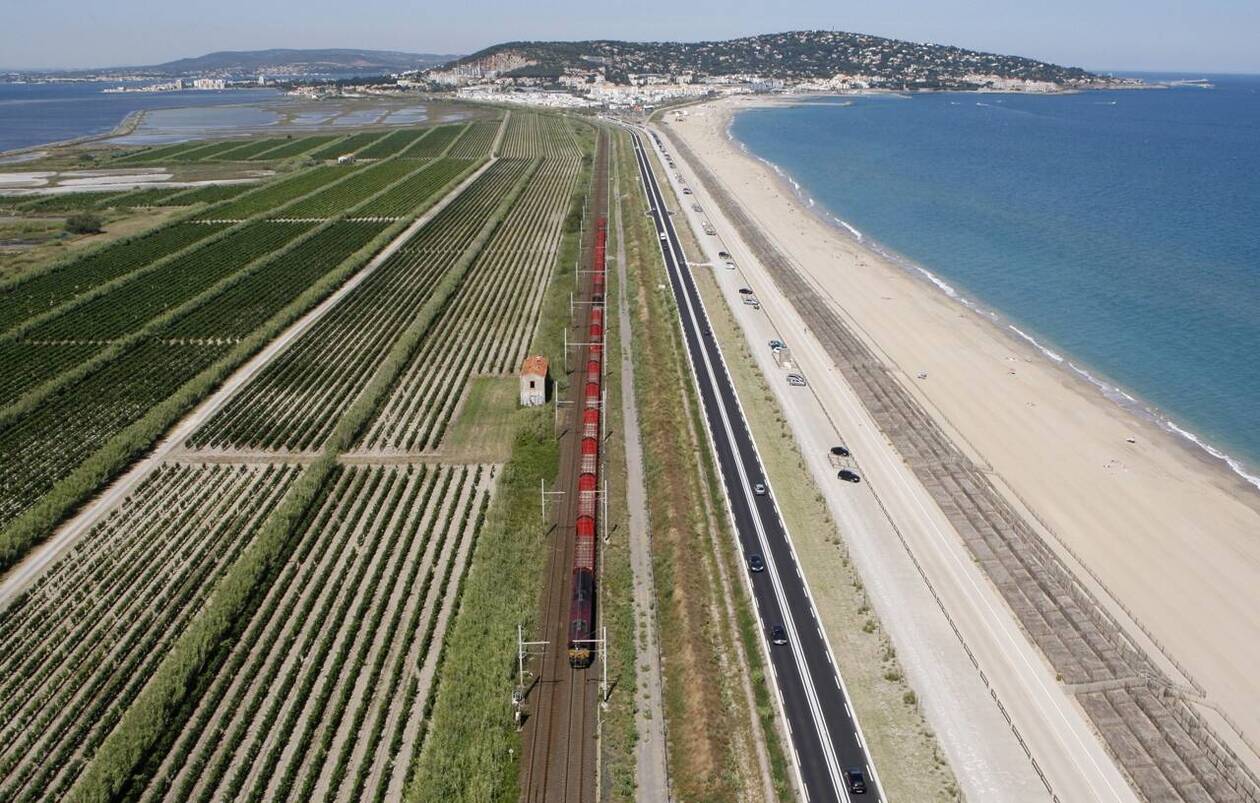 découvrez comment marseille lutte contre l'érosion des plages et préserve ses joyaux côtiers. plongée dans les initiatives locales pour protéger la beauté naturelle et les écosystèmes marins de cette cité méditerranéenne.