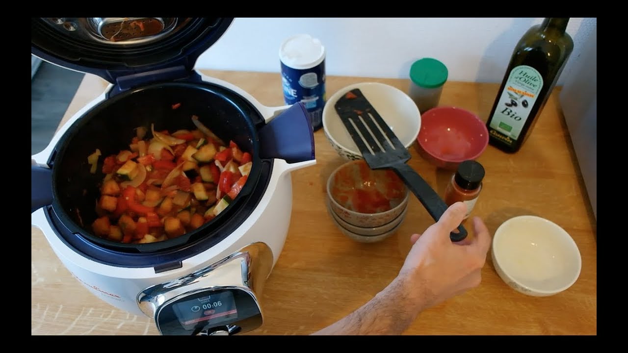 découvrez une délicieuse recette de ratatouille préparée au cookeo, alliant simplicité et rapidité. grâce à votre multicuiseur, savourez ce plat provençal sain et coloré, parfait pour égayer vos repas en famille ou entre amis.