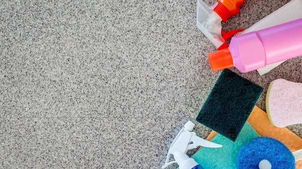 découvrez nos astuces et techniques pratiques pour retirer le papier peint efficacement, sans abîmer vos murs. transformez votre intérieur en un clin d'œil grâce à nos conseils d'experts!