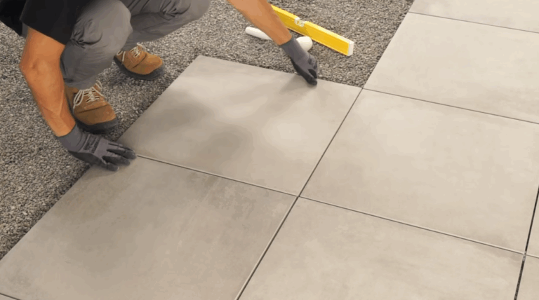 découvrez comment stabiliser les graviers avec du ciment pour créer des surfaces durables et esthétiques. apprenez les techniques, les outils nécessaires et les étapes à suivre pour obtenir un résultat optimal dans vos projets d'aménagement extérieur.