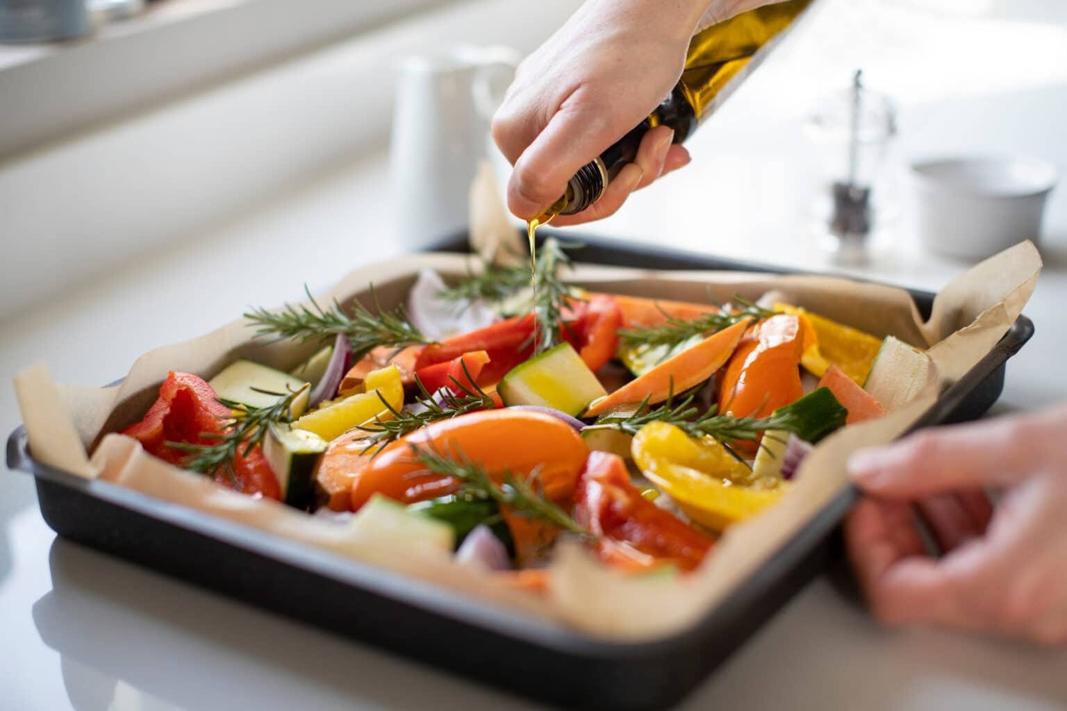 découvrez des alternatives créatives à la béchamel classique pour vos gratins. optez pour des recettes légères, sans lactose ou vegan, et variez les plaisirs tout en conservant le moelleux et la gourmandise de vos plats préférés.