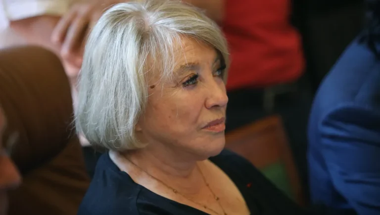 découvrez les principaux arguments et positions de martine vassal dans sa défense, analysant son parcours politique, ses prises de parole et les enjeux auxquels elle fait face. actualités et décryptage sur sa stratégie de défense.