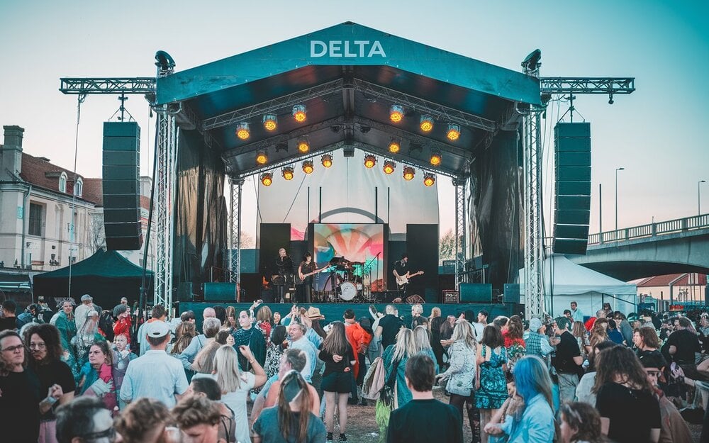 participez au festival we are kultr à marseille, un événement incontournable célébrant la culture urbaine avec concerts, arts visuels, danse et performances live. découvrez une programmation éclectique et vivez une expérience unique !