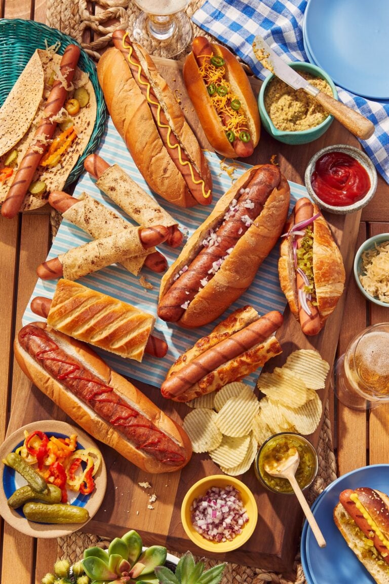 découvrez les meilleures garnitures pour hot dog qui rehausseront vos barbecues et pique-niques. des recettes originales et des idées créatives pour satisfaire toutes les papilles, que vous soyez amateur de saveurs classiques ou en quête d'innovations gourmandes.