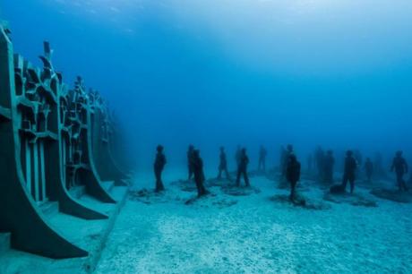 découvrez le musée subaquatique, une expérience unique où l'art et la nature se rencontrent sous les eaux. plongez dans un monde fascinant d'œuvres d'art immergées et explorez la biodiversité marine de manière innovante.