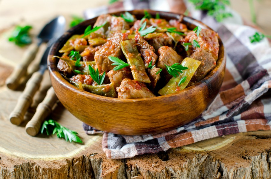 découvrez la délicieuse recette du navarin d'agneau, un ragoût savoureux et réconfortant, parfait pour les repas en famille. avec ses légumes de saison et sa viande tendre, ce plat traditionnel français saura régaler vos convives à chaque bouchée.