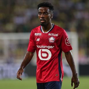 découvrez toutes les opportunités de transfert estivales pour l'om : rumeurs, actualités et analyses des mouvements du mercato.