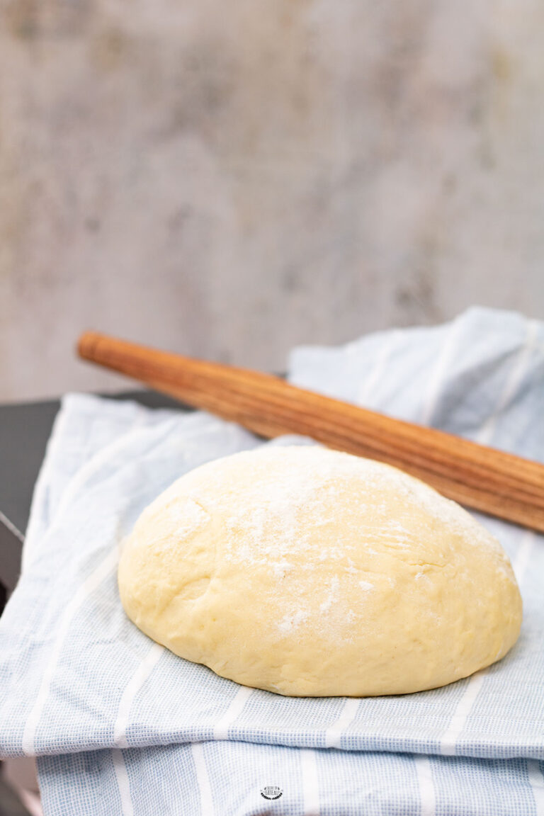 découvrez notre recette facile de pâte à pizza sans levure, prête en quelques minutes. obtenez une base moelleuse et savoureuse pour vos pizzas maison, idéale pour un repas rapide et improvisé !