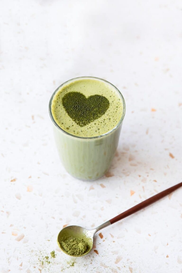 découvrez comment préparer un délicieux matcha latte, une boisson saine et énergisante, alliant le goût unique du matcha à une texture crémeuse. suivez nos étapes simples pour savourer ce régal à tout moment de la journée.