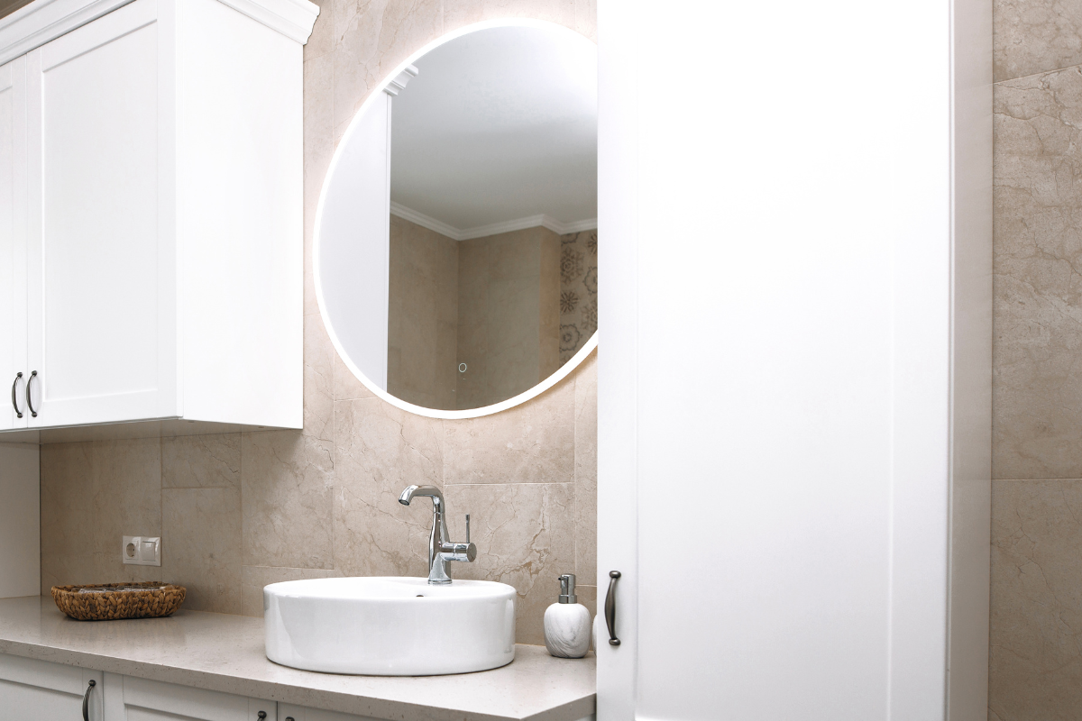 découvrez comment remplacer facilement la led de votre miroir de salle de bain grâce à notre guide pratique et rapide. conseils, étapes et astuces pour un éclairage optimal !