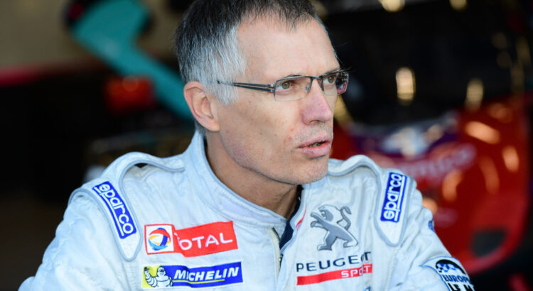 découvrez qui pourrait être le successeur de carlos tavares à la tête de stellantis et les enjeux de cette succession pour l’avenir du groupe automobile.