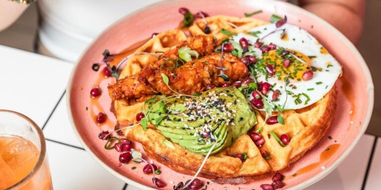 découvrez les meilleurs endroits pour un brunch délicieux à châtelet : adresses incontournables, menus variés, ambiance conviviale. faites de votre pause gourmande un moment unique au cœur de paris !