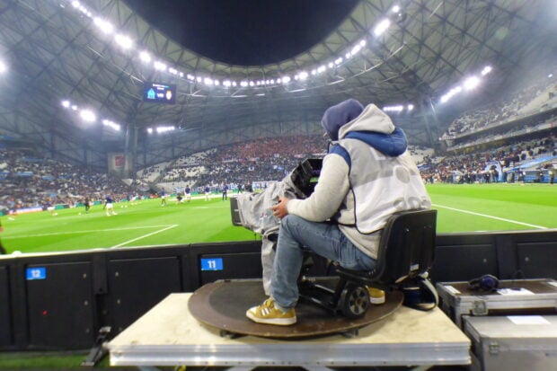 découvrez comment effectuer le changement du diffuseur sur une om (olympique de marseille) : conseils, étapes et recommandations pour assurer un remplacement efficace et sécurisé.