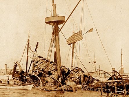 une explosion sur un bateau a fait deux blessés ce matin. découvrez les détails de l'accident, les causes possibles et l'évolution de l'état des victimes.