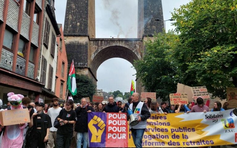 suivez toutes les manifestations en direct : actualité, témoignages, images exclusives et analyses en temps réel sur les mouvements sociaux en france et à l'étranger.