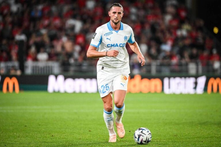 suivez toute l'actualité du mercato de l'om : rumeurs, transferts, arrivées et départs des joueurs de l'olympique de marseille. restez informé des mouvements du marché et des dernières infos sur les recrues marseillaises.