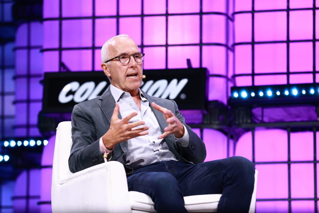 découvrez comment l'aubaine financière obtenue par mccourt influence ses investissements, ses stratégies économiques et les opportunités qui en découlent sur le marché actuel.