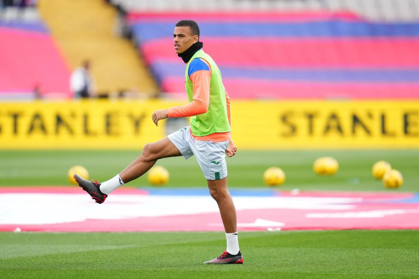découvrez les dernières actualités et rumeurs sur le transfert de greenwood, ses performances récentes et les clubs intéressés. analyse complète à lire ici !